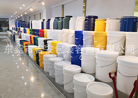 欧美一级黄色操屄吉安容器一楼涂料桶、机油桶展区